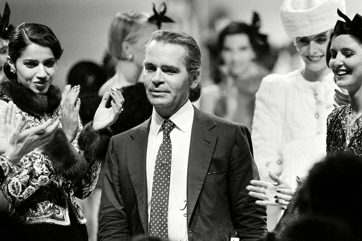 A Murit Celebrul Designer Karl Lagerfeld Creatorul De ModÄƒ Al Casei Chanel Jurnal Md