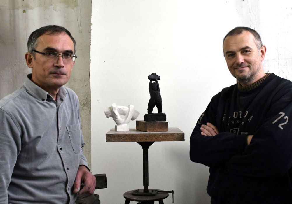 Sculptorii Victor Macovei şi Ruslan Tihonciuc