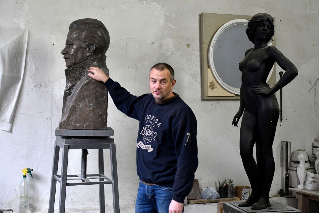 Sculptorii Victor Macovei şi Ruslan Tihonciuc