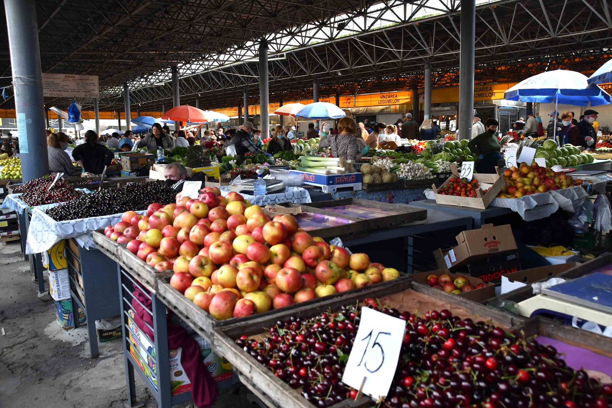 Piața Centrală fructe