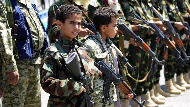 Copii înarmați în Yemen